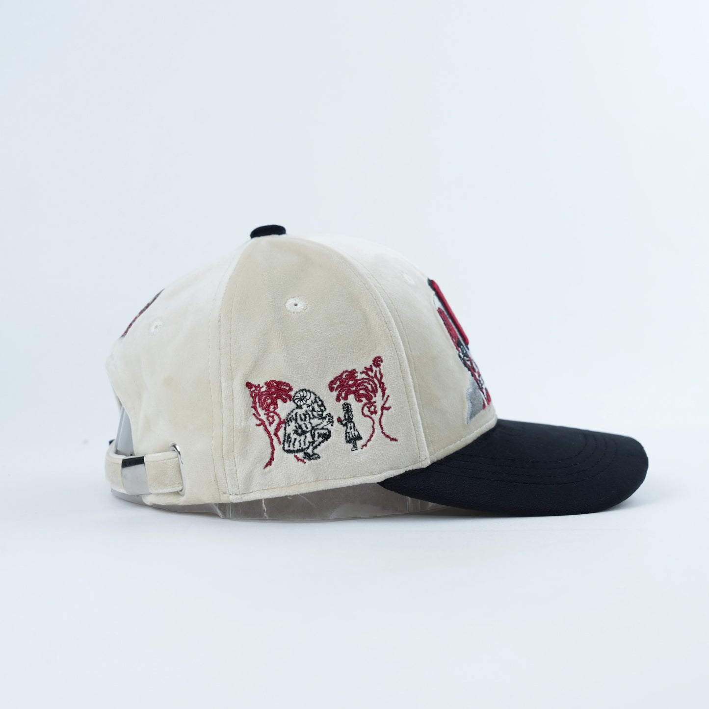 [NEW] AOT-Inspired Hat